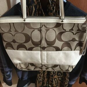 COPY - Vintage tan coach bag